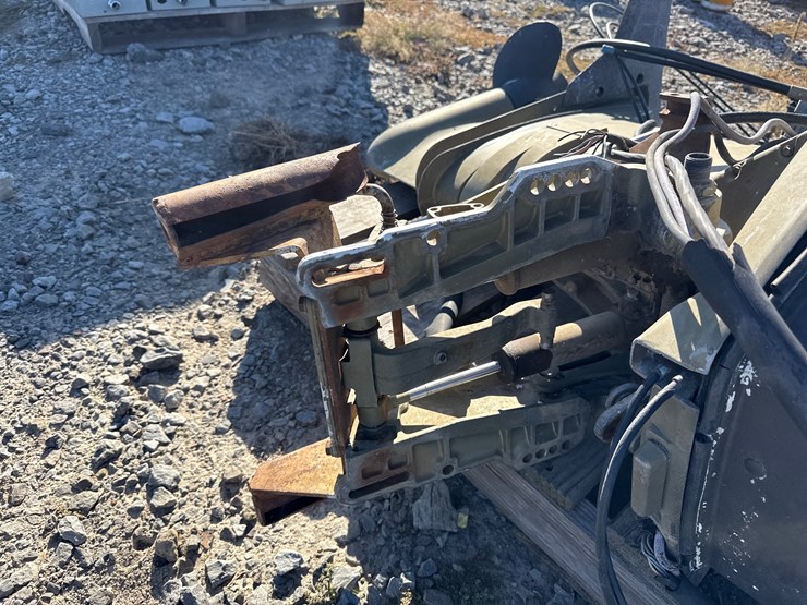 #26195-•-65hp-outboard-motor-image-9