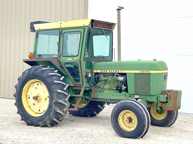 john-deere-2840-image-1