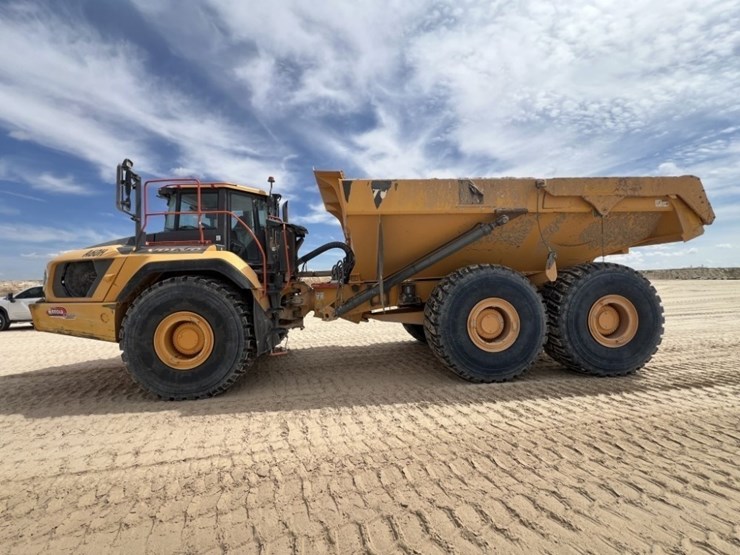 2021-volvo-a60h-image-2