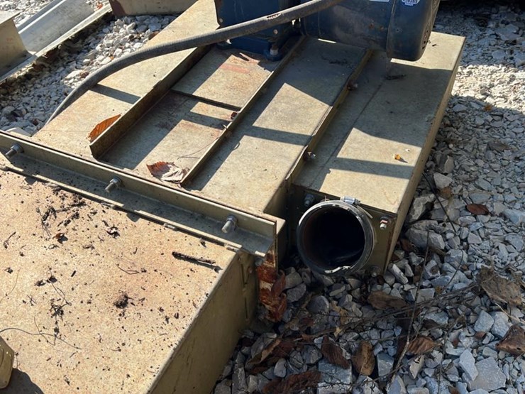 #4714-•-16’x16’-clemco-abrasive-blast-room-image-11