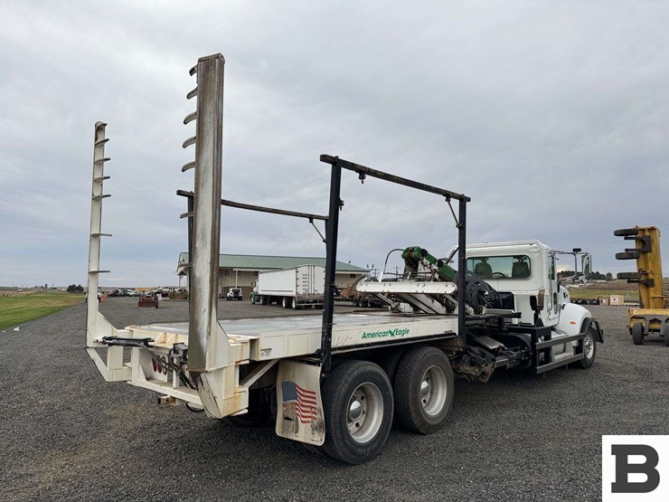 2013-peterbilt-348-image-5