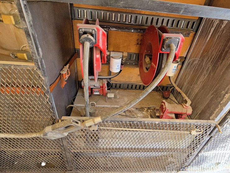 #22329-•-2014-freightliner-m2-106-box-truck-image-102