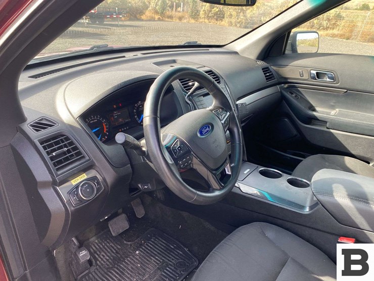 2016-ford-explorer-image-20