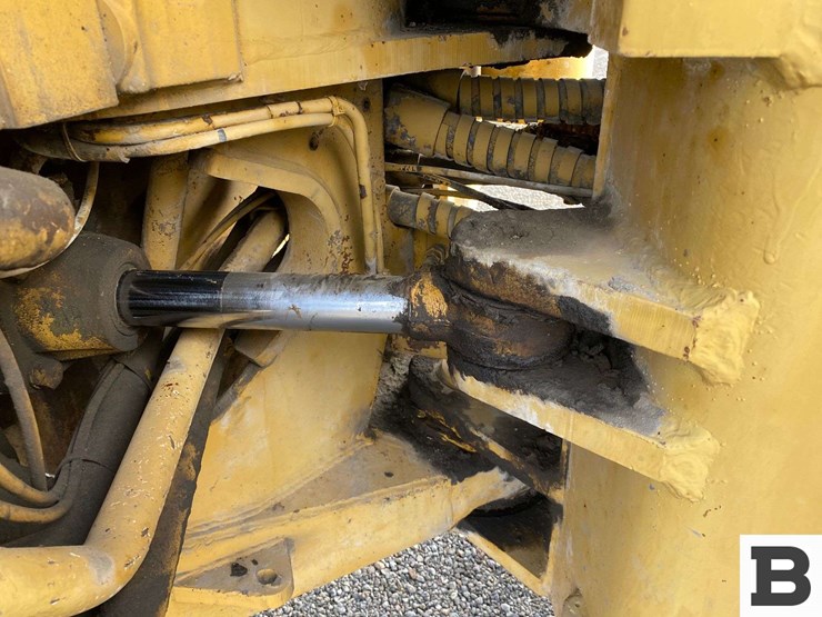 caterpillar-966c-image-45