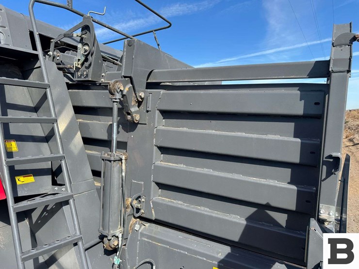 2015-massey-ferguson-2290-image-36