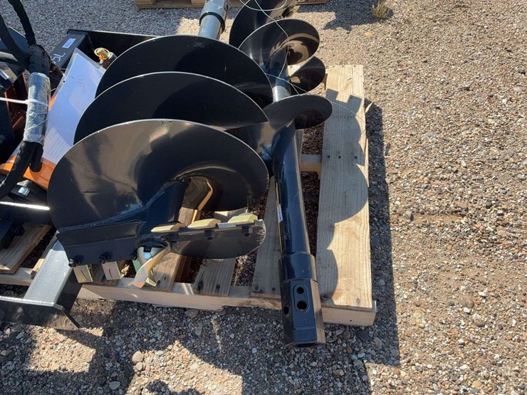 wolverine-12in-&18in-auger-attach-image-4