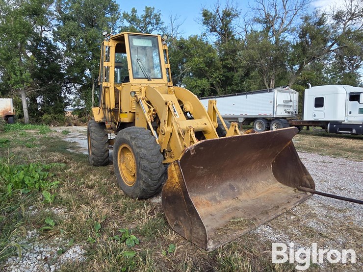 1975-caterpillar-920-image-3