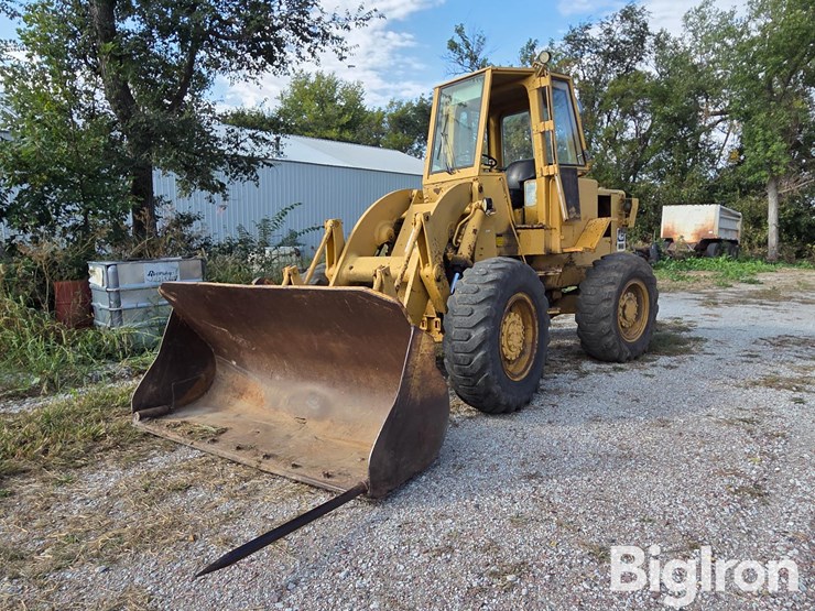 1975-caterpillar-920-image-1