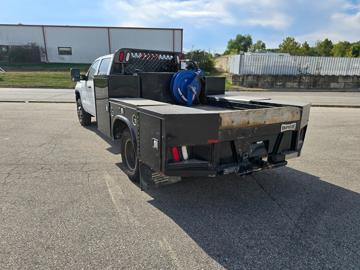 2017-gmc-sierra-3500-image-14