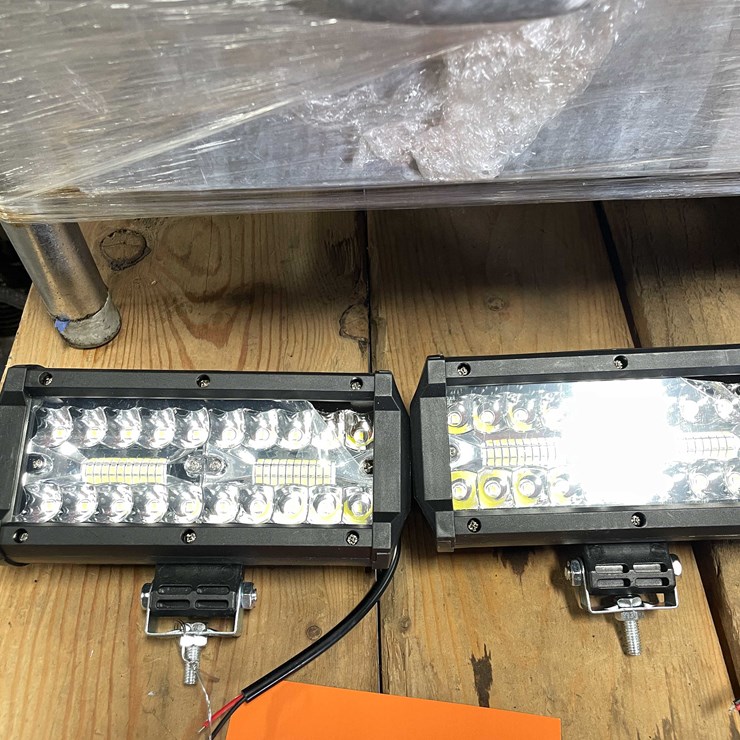 #8509 • (2) New 6" LED Light Bar (CW)