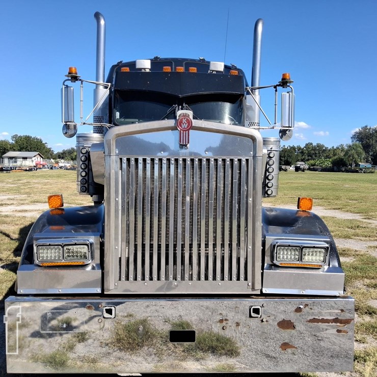 2005 KENWORTH W900