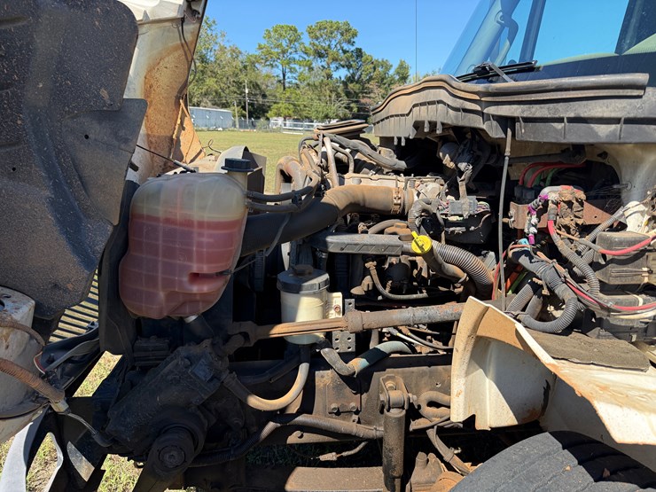 2013-international-durastar-4300-image-26