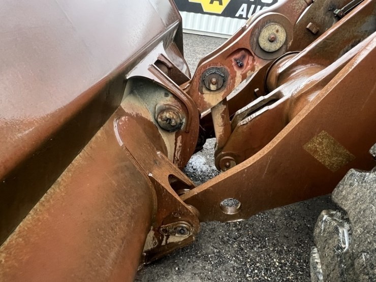 2003-volvo-l220e-image-18