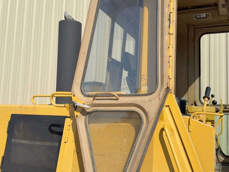 caterpillar-953b-image-35