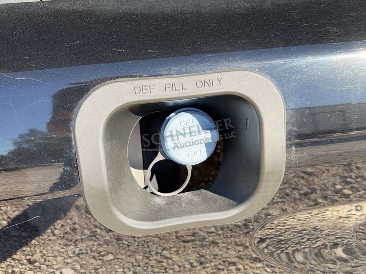 2017-peterbilt-579-image-100