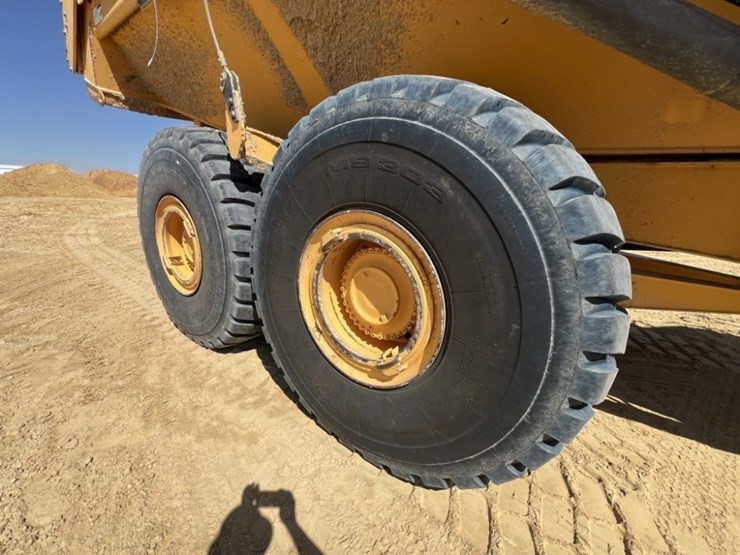 2021-volvo-a60h-image-34