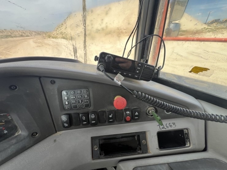 2021-volvo-a60h-image-33