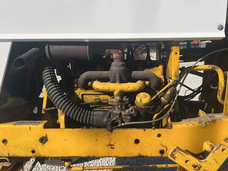 #2403-•-cub-cadet-l185-tractor-image-13