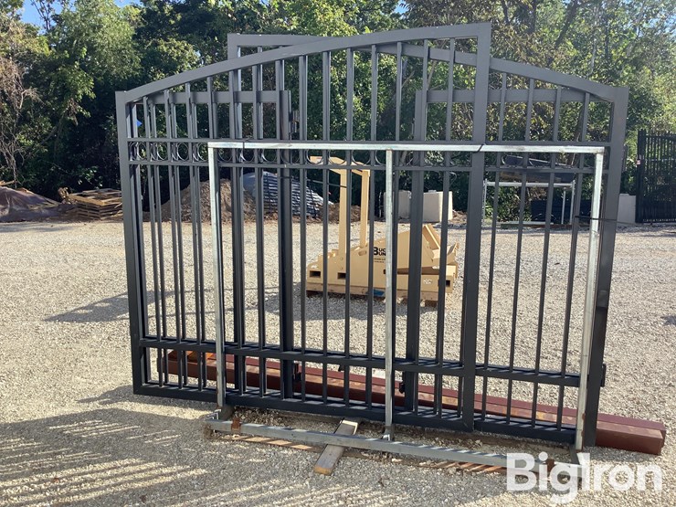 bi-fold-steel-gates-image-4