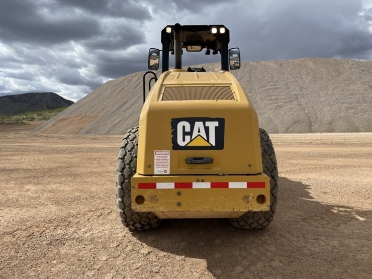 2018-caterpillar-cp56b-image-4