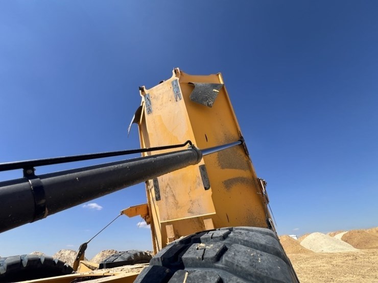 2021-volvo-a60h-image-64