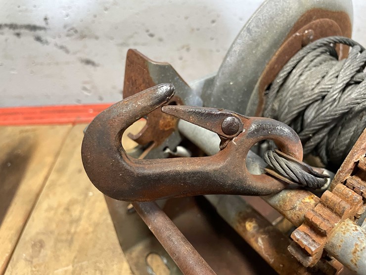 #8513-•-fulton-trailer-winch-(cw)-image-6