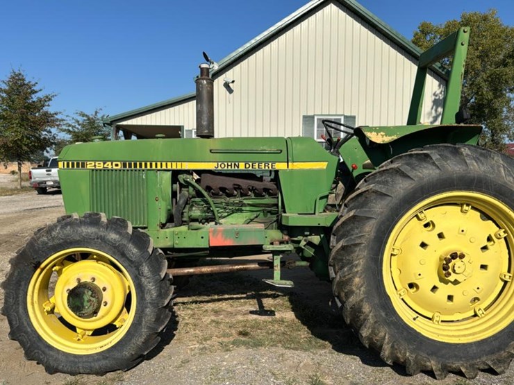 john-deere-2940-image-2