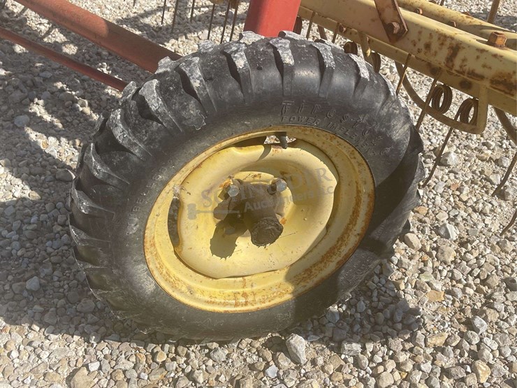 new-holland-256-image-13