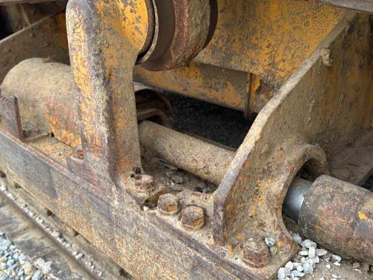 1990-deere-455g-image-23