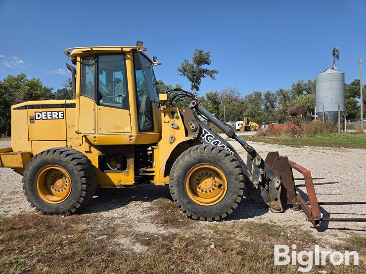 1997-deere-tc44h-image-4