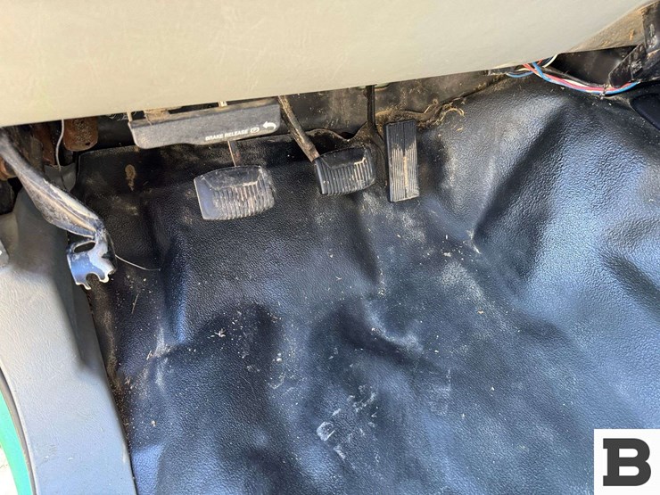 2004-ford-f350-image-28