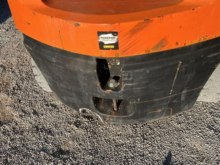 2005-toyota-7fgu25-image-17