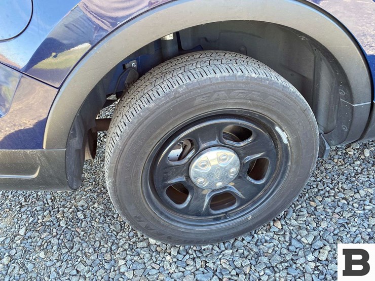 2018-ford-explorer-image-16