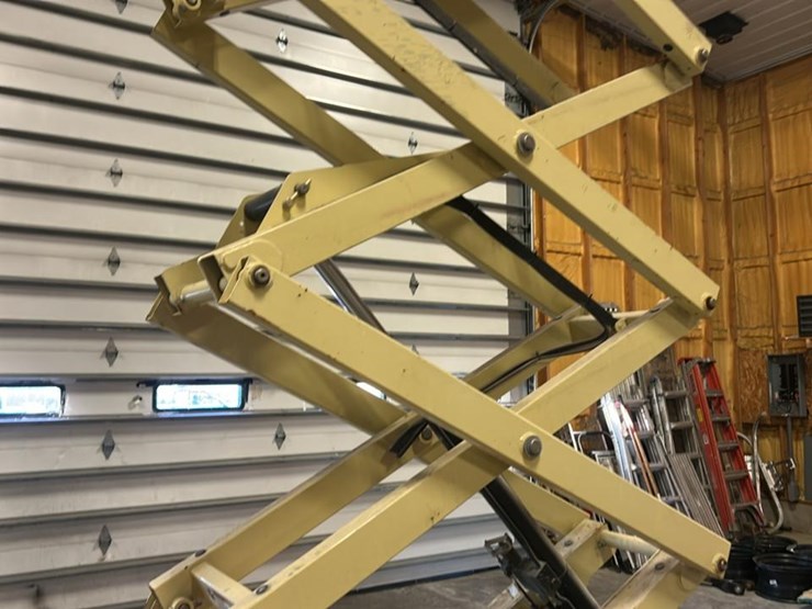 2018-jlg-1932r-image-31