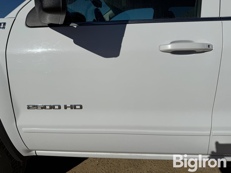 2018-gmc-sierra-2500-image-19