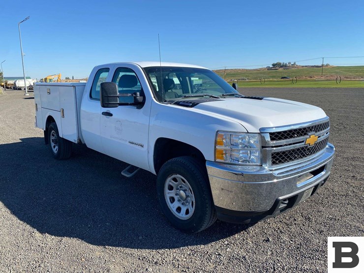 2013-chevrolet-silverado-3500-image-7