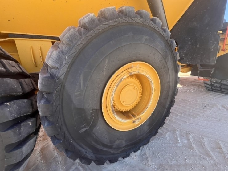 2020-volvo-a60h-image-34