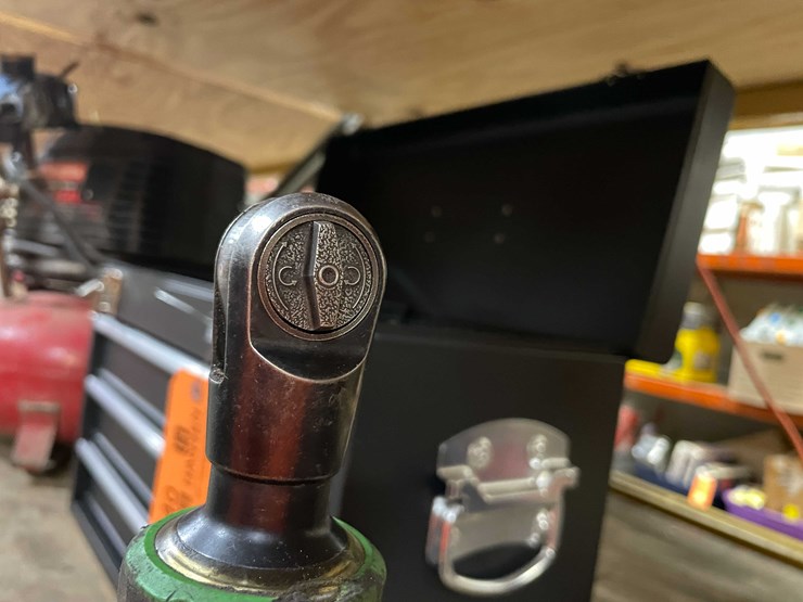 #8541-•-snap-on-3/8"-power-ratchet-wrench-with-batteries-and-charger-(pr12)-image-5