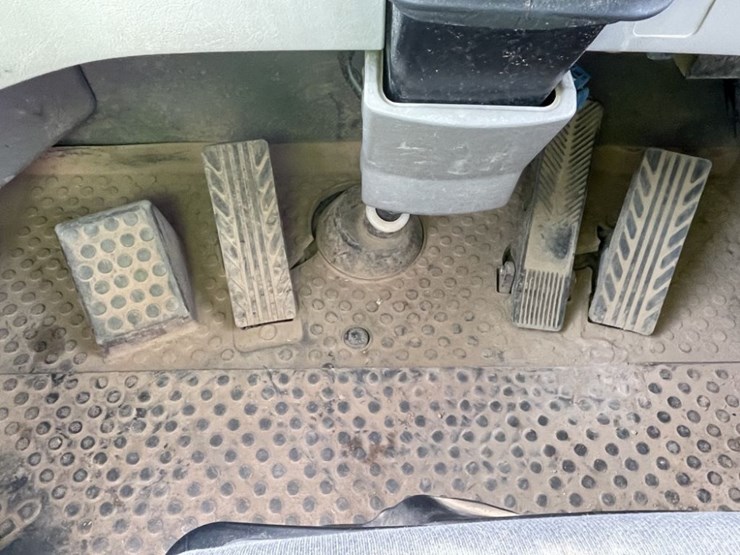 2020-volvo-a45g-image-32