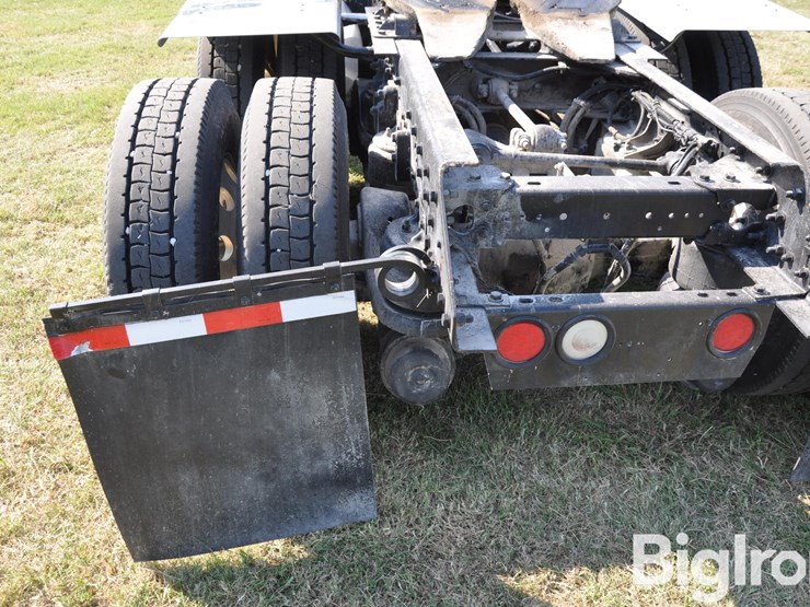 2003-kenworth-t600-image-12