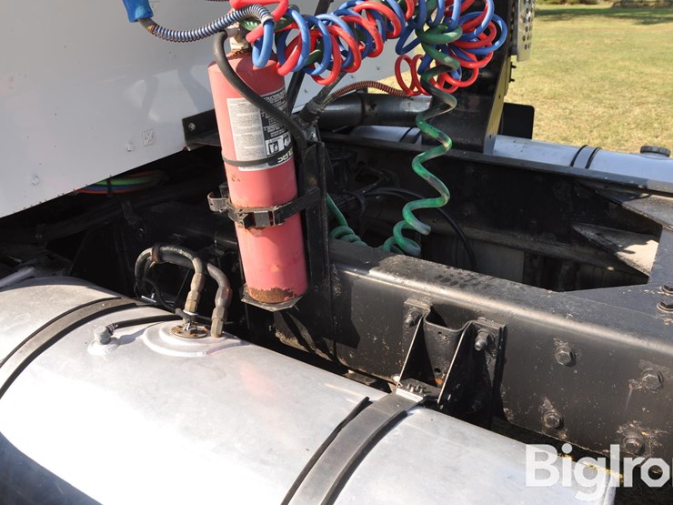 2003-kenworth-t600-image-18