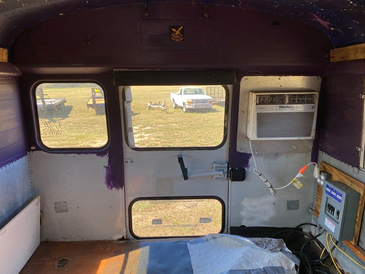#20-•-#118-•-thomas-school-bus---rv-conversion-image-22