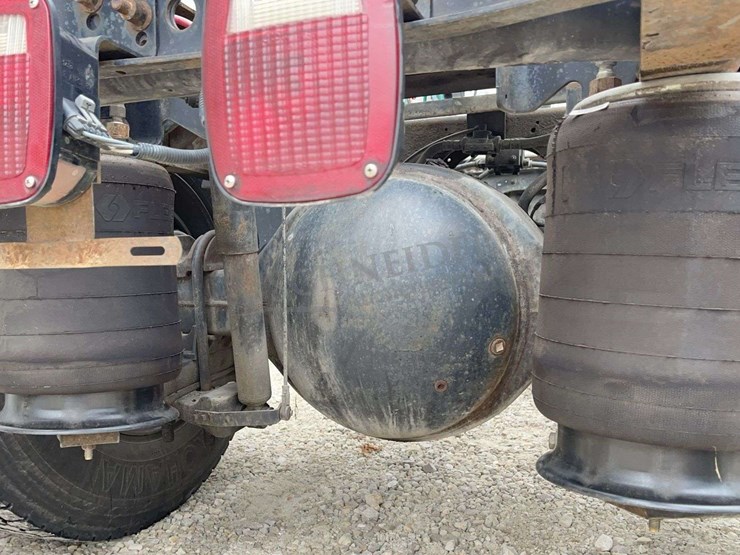 2003-international-durastar-4400-image-30