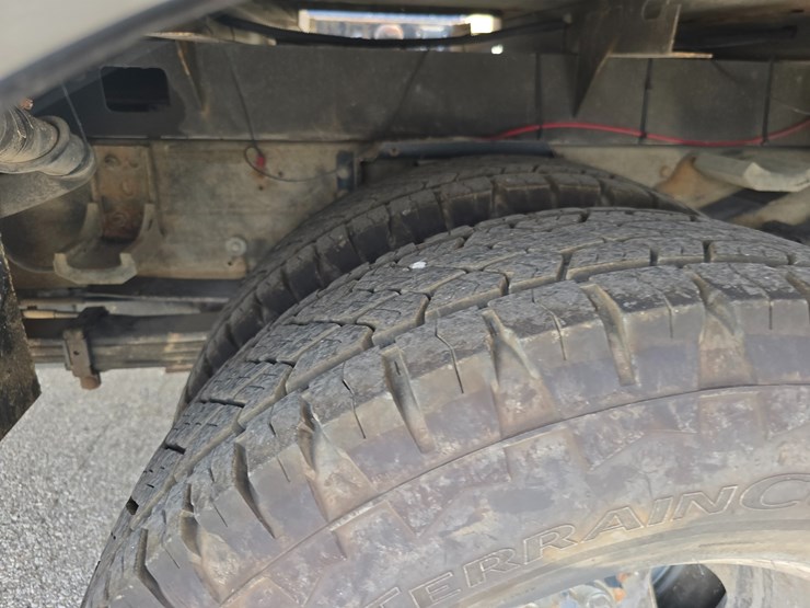 2017-gmc-sierra-3500-image-83