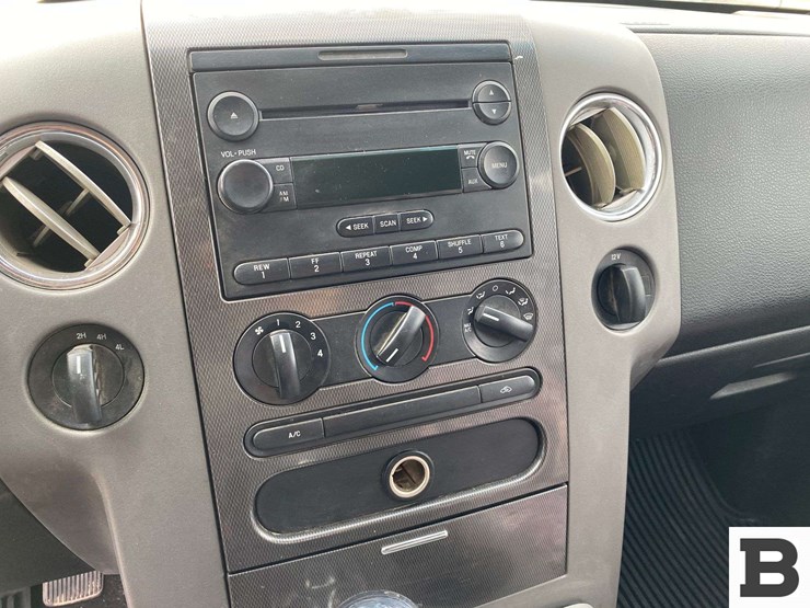 2004-ford-f150-image-30