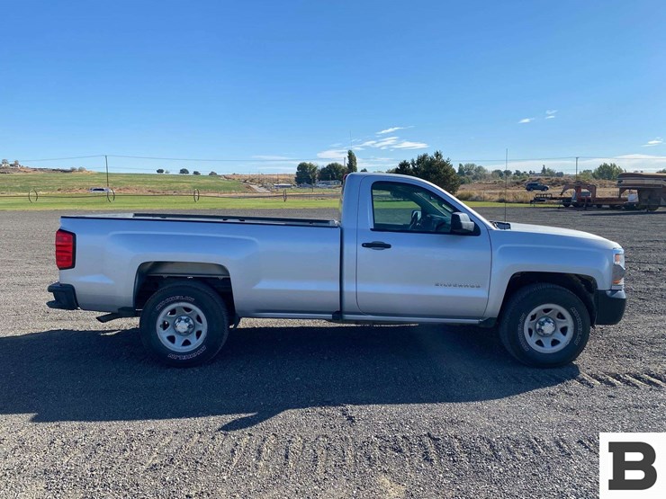 2017-chevrolet-silverado-1500-image-6