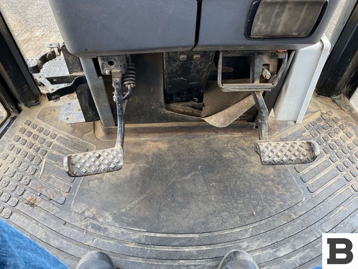 1995-caterpillar-ch35-image-56