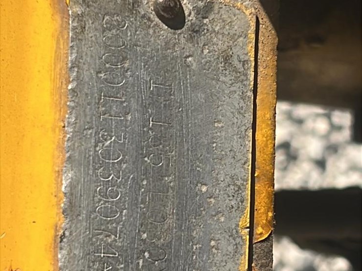 #2403-•-cub-cadet-l185-tractor-image-9