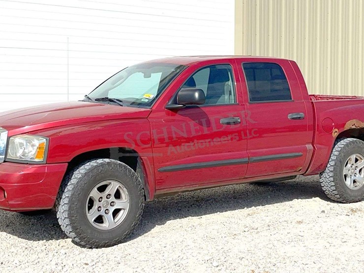 2006-dodge-dakota-image-2