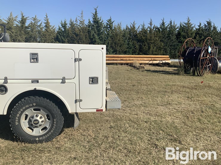2015-chevrolet-silverado-2500-image-19